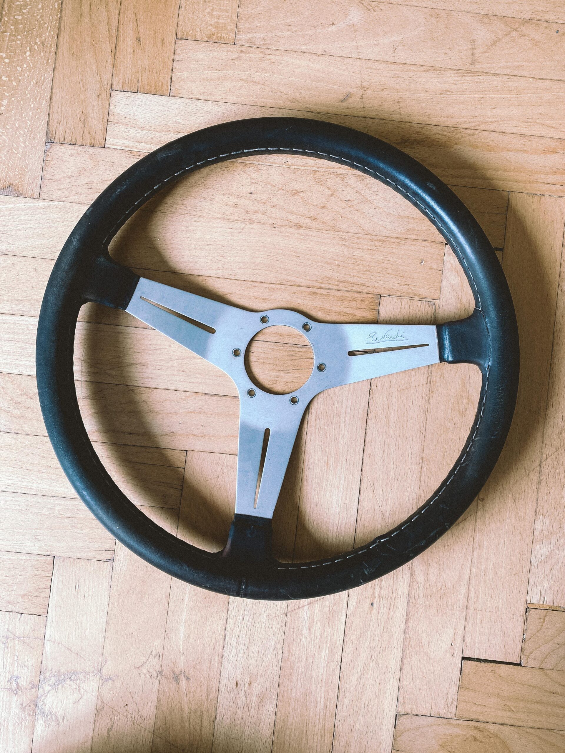 Volant Nardi Torino Classic - 390 mm stříbrný